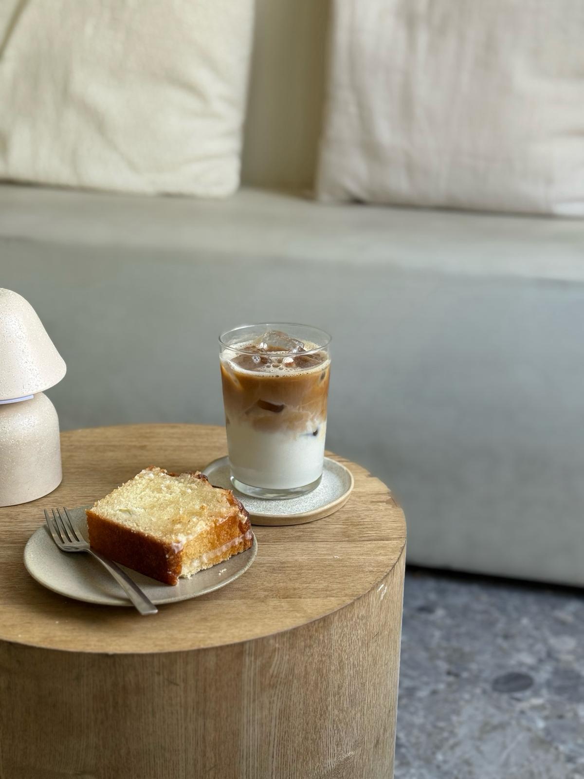 Aura Coffee interior